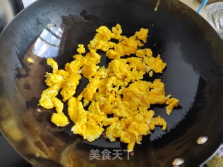 洋葱春葵炒蛋的做法步调：6