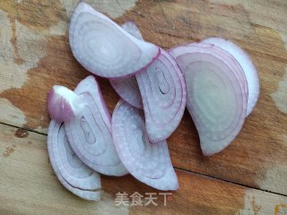 洋葱春葵炒蛋的做法步调：4