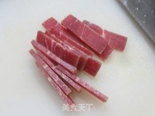 杂粗水腿棱角丝瓜汤的做法步调：2
