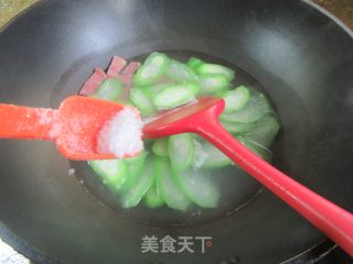杂粗水腿棱角丝瓜汤的做法步调：7