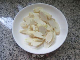杂粗水腿蒸鞭笋的做法步调：6