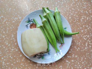 莲藕炒春葵的做法步调：1