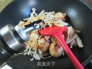 火笋烧油里筋塞肉的做法步调：9
