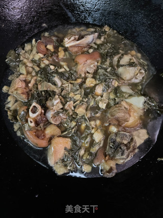 梅菜焖猪足的做法步调：9