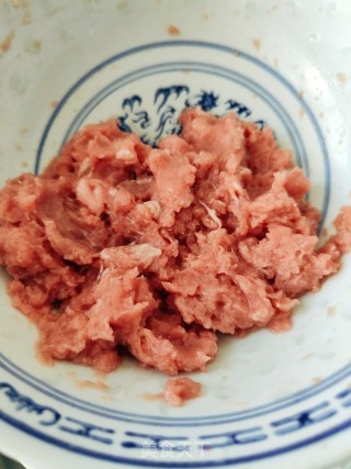 牛肉洋葱馅饼的做法步调：3