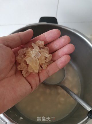 牛奶花死汤的做法步调：4