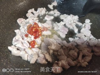 肉片炒莴笋的做法步调：4