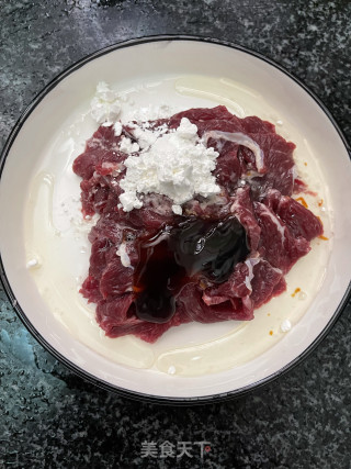 牛肉粉丝煲的做法步调：2