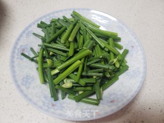 韭苔炒木耳的做法步调：2