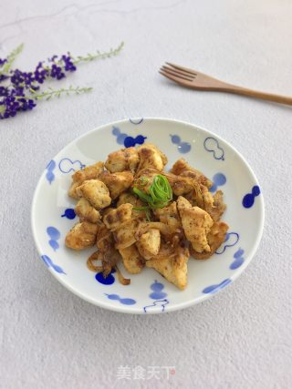 喷鼻煎鸡胸肉的做法步调：11