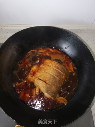 喷鼻辣鱼段的做法步调：9