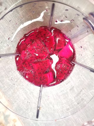 水龙果凉粉的做法步调：3