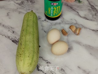 丝瓜炒蛋的做法步调：1