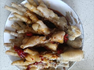 皋比鸡爪的做法步调：6