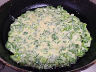 明月草小葱鸡蛋煎饼的做法步调：5