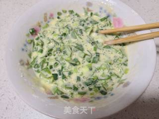 明月草小葱鸡蛋煎饼的做法步调：4