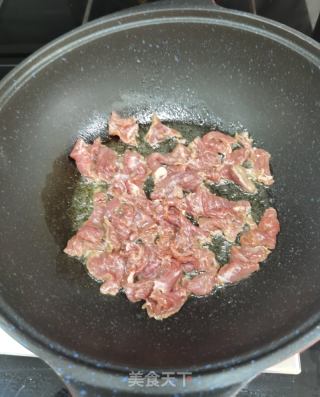洋葱炒牛肉的做法步调：6
