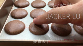 可可马卡龙，法度做法，中坚内乱酥、心感丰硕，玲珑精美。的做法步调：19