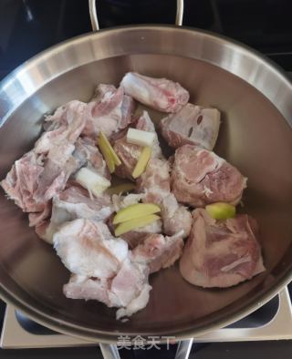 浑炖羊腿肉的做法步调：3