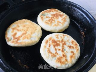 萝卜苗馅饼的做法步调：7