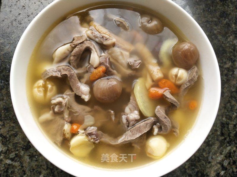 养心安神猪心汤的做法