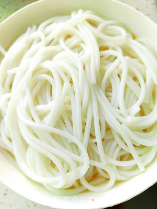 牛肉米粉的做法步调：9