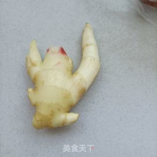 子姜拌烤肠的做法步调：1