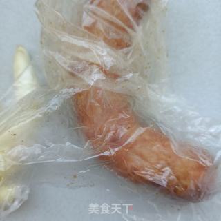 子姜拌烤肠的做法步调：2