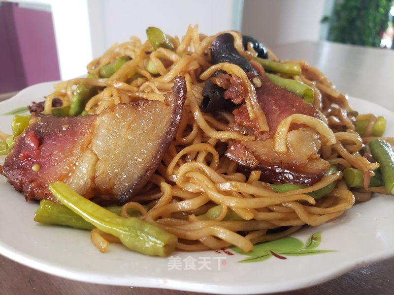 豇豆腊肉卤里的做法
