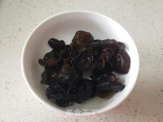 豇豆腊肉卤里的做法步调：5