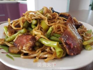 豇豆腊肉卤里的做法步调：12