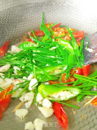 韭菜花炒牛肉的做法步调：9