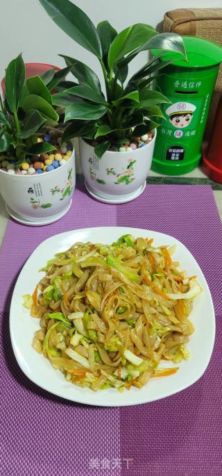 包菜炒河粉的做法步调：8