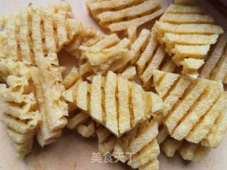 白烧肉炖土豆豆腐串的做法步调：6