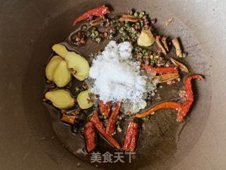 白烧肉炖土豆豆腐串的做法步调：7