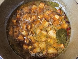 白烧肉炖土豆豆腐串的做法步调：14