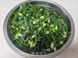 韭苔鸡蛋捞里的做法步调：2