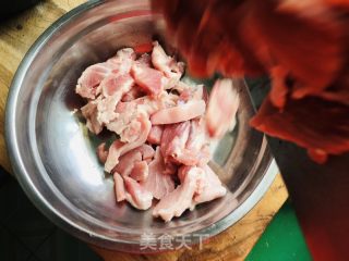 麻辣粉蒸肉的做法步调：2