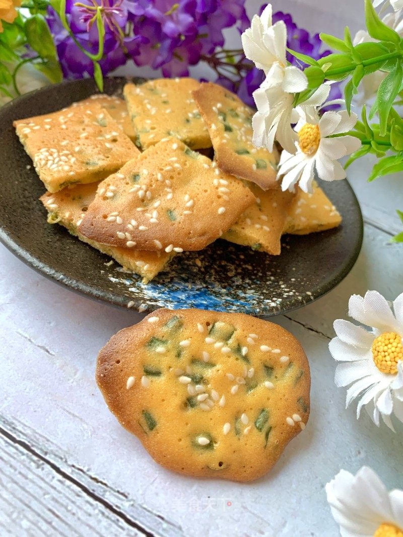 孩子的小整食下战书茶蔥喷鼻雞蛋餅干的做法