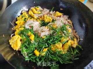 洋葱鸡蛋喷鼻菇炒里的做法步调：11