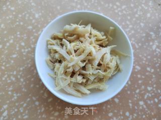 洋葱鸡蛋喷鼻菇炒里的做法步调：6