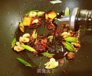 酱焖泥鳅的做法步调：6