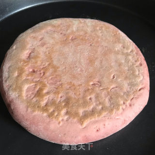 粉白色锅盔的做法步调：9