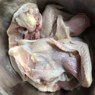 凉拌脚撕鸡的做法步调：1