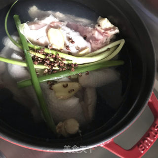 凉拌脚撕鸡的做法步调：4
