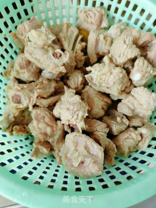 家常白烧排骨的做法步调：4