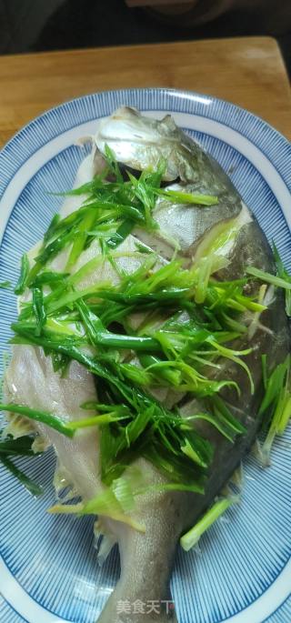 姜葱蒸鲳鱼的做法步调：7