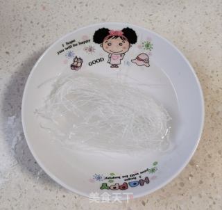 鲍鱼蒸粉丝的做法步调：2