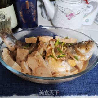 鲈鱼炖豆腐的做法步调：9