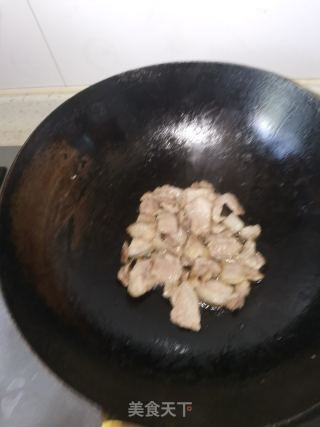 辣椒玉木耳炒肉的做法步调：7
